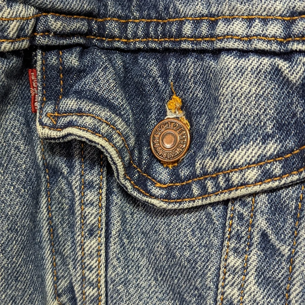 🎉HP Vtg Men's Levi's Trucker Jacket Denim Fleece Lining 100% Cotton USA 80's L - Picture 5 of 15